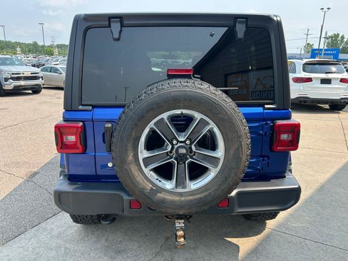 Used 2020 Jeep Wrangler Unlimited Sahara w/ Uconnect 4C Nav & Sound Group AWD/4WD image 6