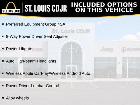 Used 2024 GMC Terrain SLT AWD/4WD image 4
