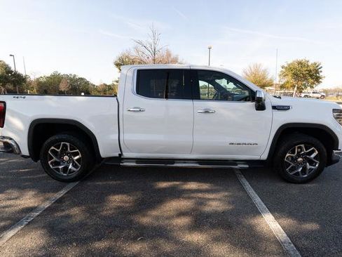 Used 2023 GMC Sierra 1500 SLT w/ SLT Premium Package image 2