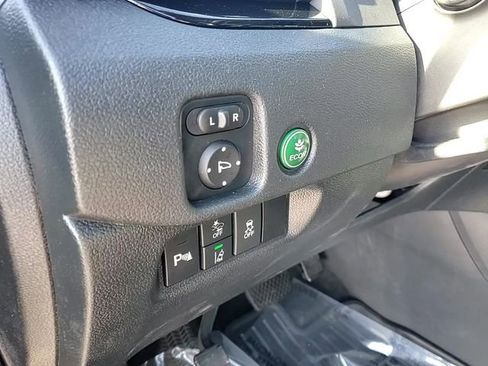 Used 2022 Honda Pilot Touring image 11