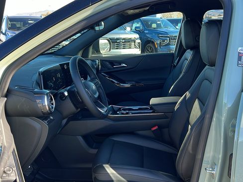 New 2026 Chevrolet Equinox LT w/ Convenience Package II AWD/4WD image 30