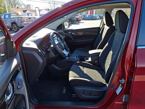 Used 2020 Nissan Rogue Sport SV w/ All-Weather Package image 14