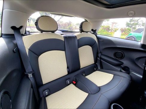 Certified 2022 MINI Cooper SE image 28