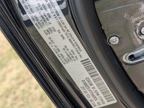 New 2026 RAM 3500 Laramie AWD/4WD image 34