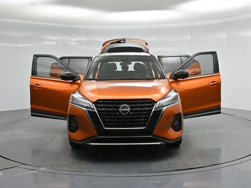 Used 2023 Nissan Kicks SR FWD image 30