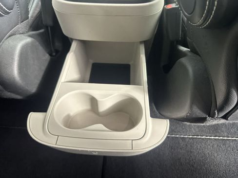 Used 2022 Chrysler Pacifica Touring-L FWD image 29
