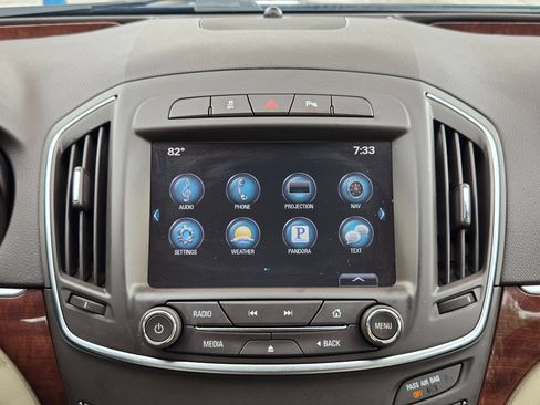 Used 2016 Buick Regal Premium FWD image 17