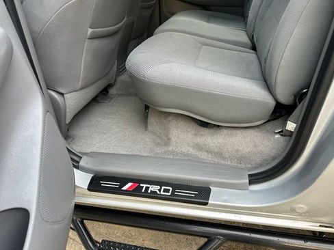 Used 2009 Toyota Tacoma PreRunner w/ TRD Sport Pkg RWD image 17