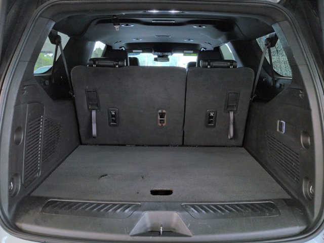 Used 2023 Chevrolet Suburban LT AWD/4WD image 12