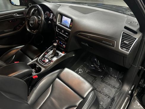 Used 2017 Audi SQ5 Premium Plus w/ Technology Package image 29
