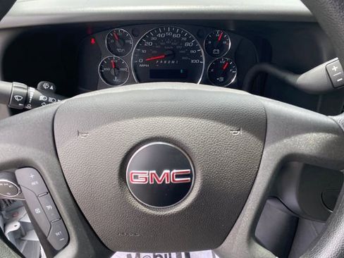 Used 2025 GMC Savana 3500 LT w/ LT Preferred Equipment Group RWD image 8