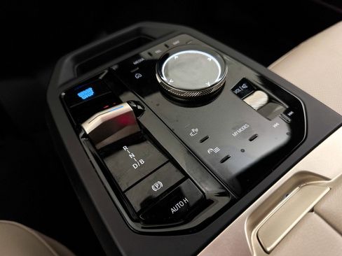 Used 2024 BMW iX xDrive50 w/ Premium Package image 25