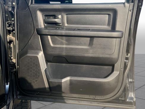 Used 2016 RAM 1500 Express AWD/4WD image 22