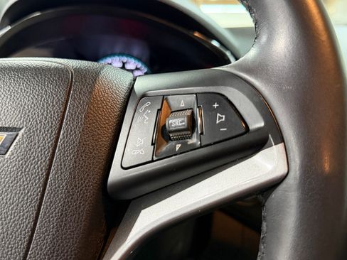 Used 2018 Chevrolet Trax Premier FWD image 23