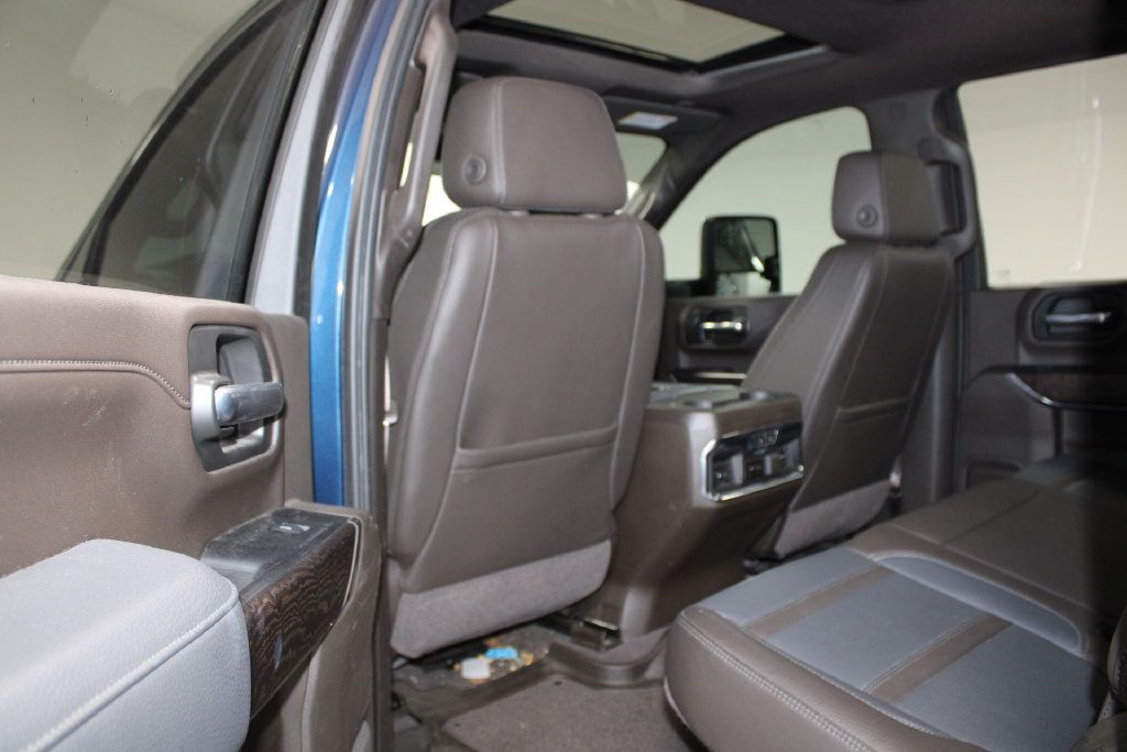 Used 2022 GMC Sierra 2500 Denali w/ Denali Ultimate Package AWD/4WD image 17