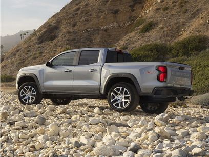 Used 2023 Chevrolet Colorado Z71 w/ Z71 Convenience Package 2