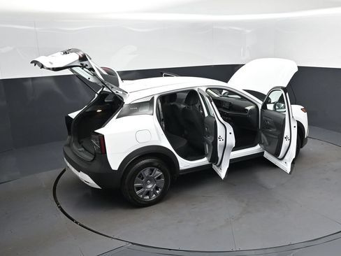 Used 2025 Nissan Kicks S AWD/4WD image 49