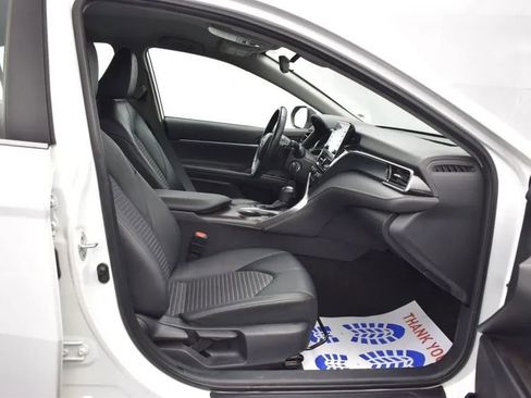 Used 2023 Toyota Camry SE FWD image 16