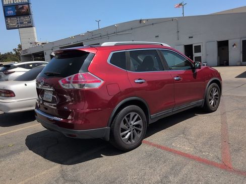 Used 2016 Nissan Rogue SL w/ SL Premium Package FWD image 5