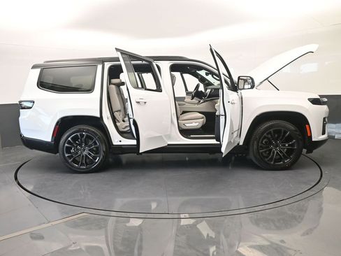 New 2026 Jeep Grand Wagoneer Summit AWD/4WD image 73