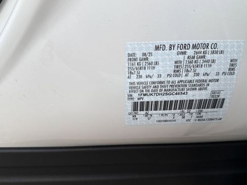 New 2025 Ford Explorer Active w/ Active Comfort Package image 28