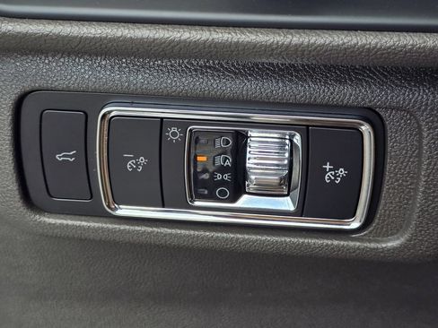 Used 2022 Lincoln Corsair AWD w/ Equipment Group 101A image 12