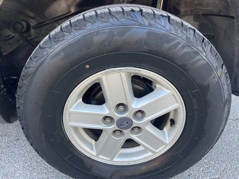 Used 2007 Ford Escape XLS image 14