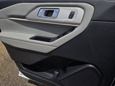 New 2026 Ford Explorer Active w/ Active Comfort Package RWD image 13