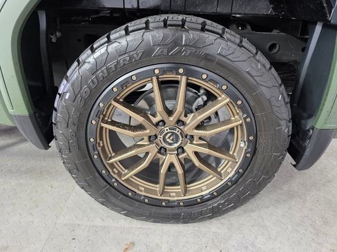 Used 2025 GMC Sierra 1500 Denali Ultimate AWD/4WD image 18