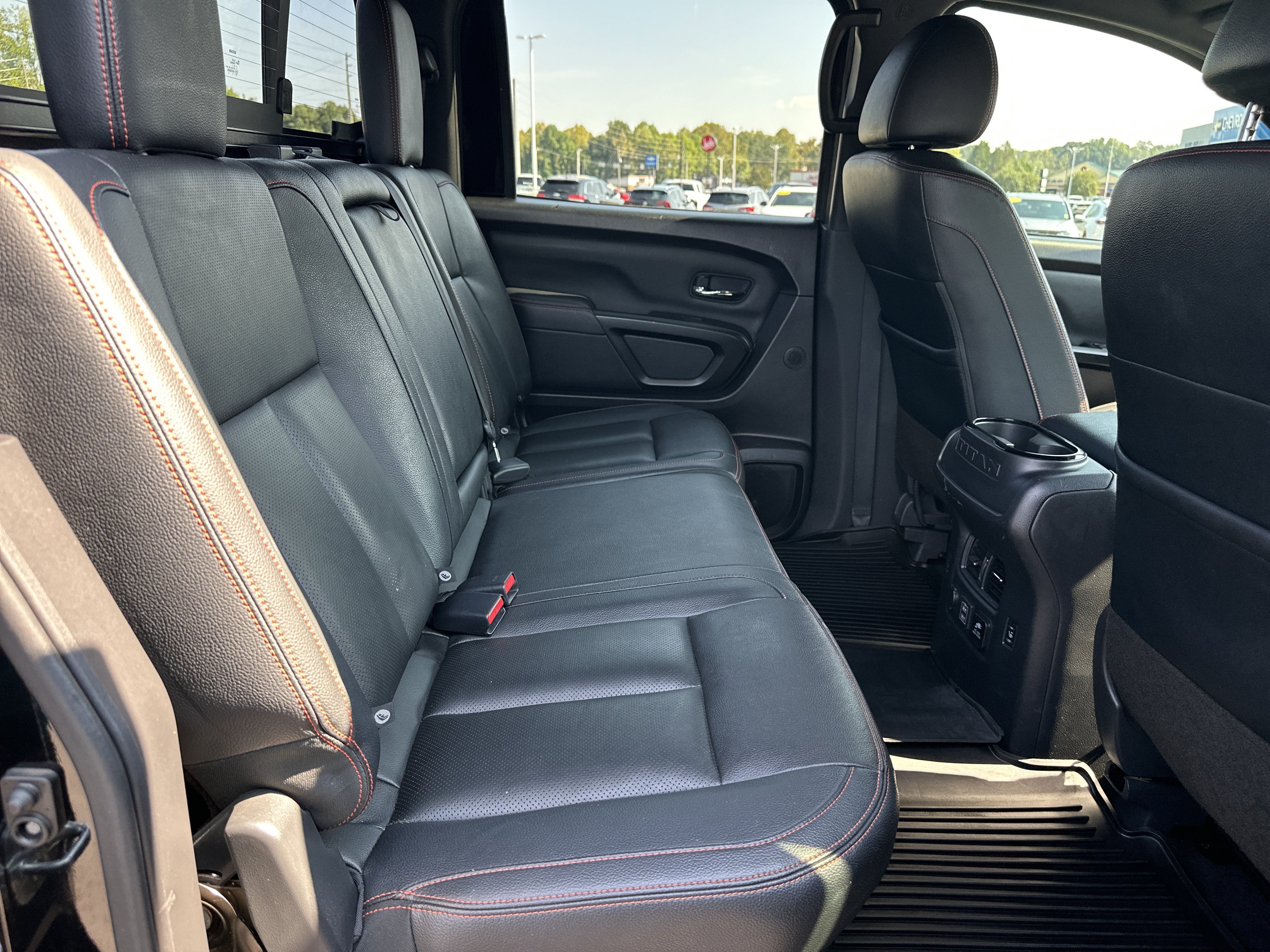 Used 2024 Nissan Titan PRO-4X w/ Pro-4x Convenience Package AWD/4WD image 16