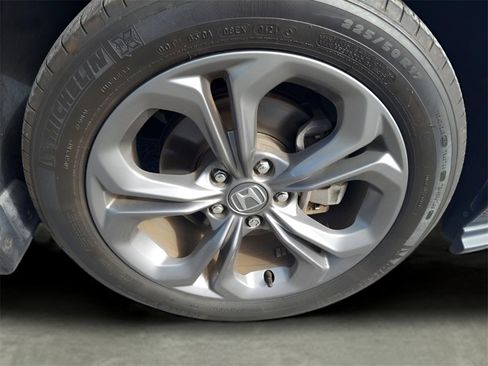 Certified 2024 Honda Accord EX image 11