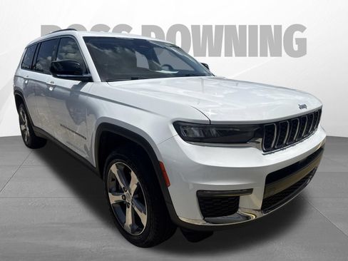 Used 2022 Jeep Grand Cherokee L Limited AWD/4WD image 3