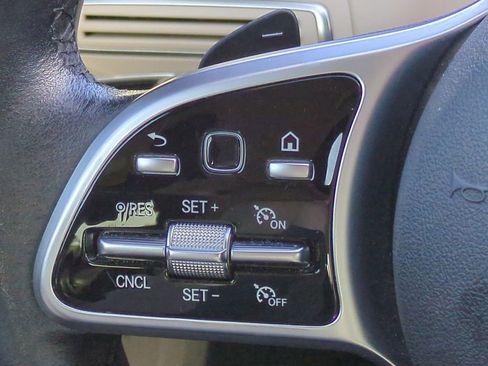 Used 2020 Mercedes-Benz C 300 Sedan image 25