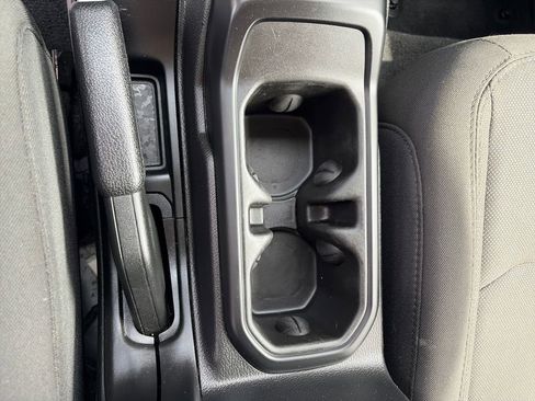 Used 2023 Jeep Wrangler Sport image 33