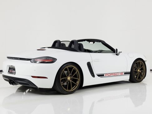 Used 2019 Porsche 718 Boxster RWD image 2