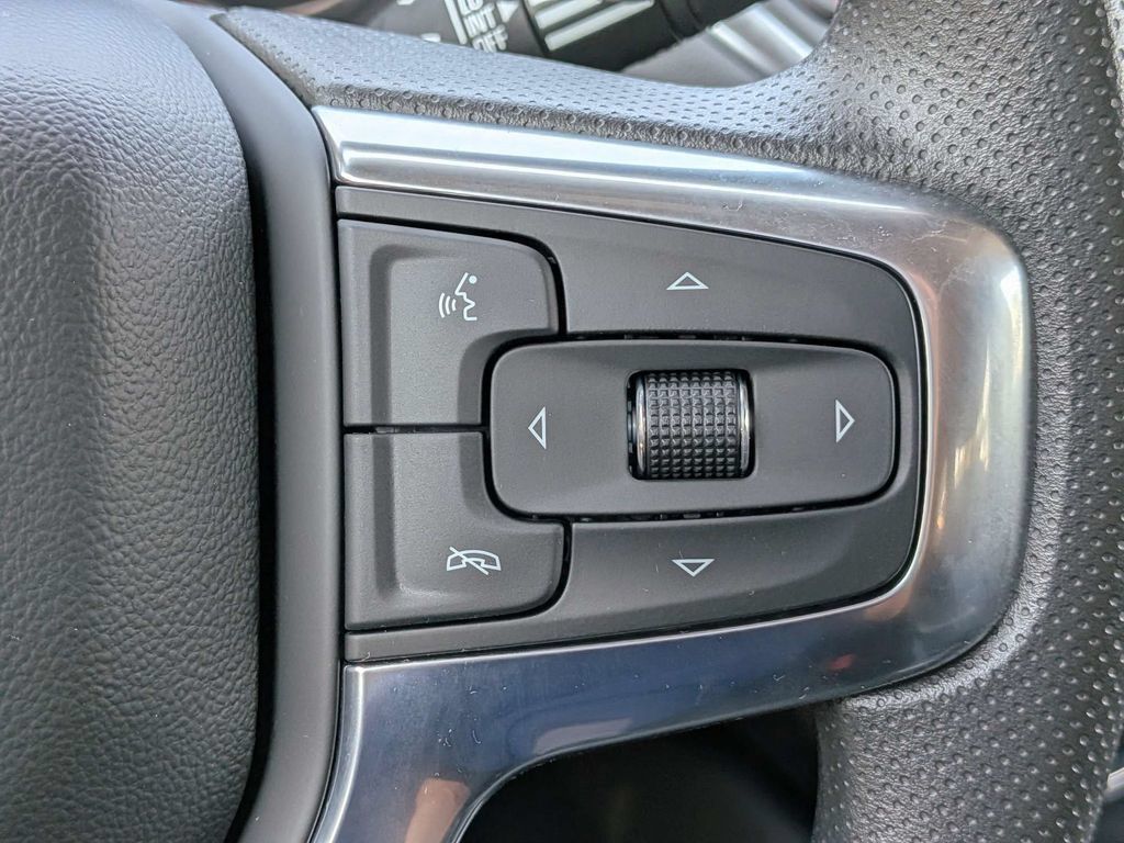 Used 2024 Chevrolet Blazer LT w/ Convenience Package FWD image 27