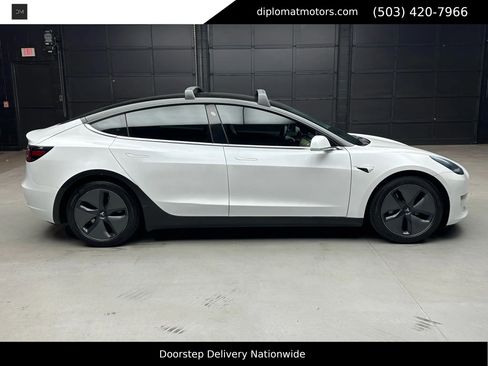 Used 2020 Tesla Model 3 image 8