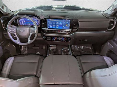 Used 2025 Chevrolet Silverado 1500 LT Trail Boss w/ Convenience Package II AWD/4WD image 17