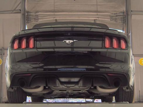Used 2017 Ford Mustang Premium RWD image 4