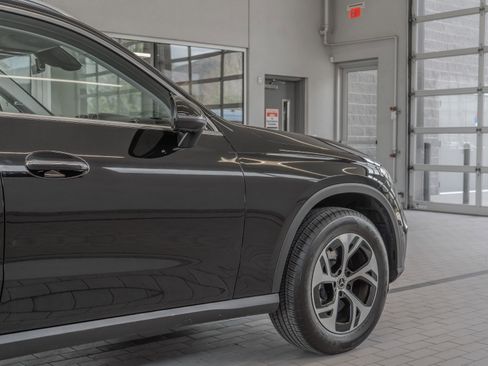Certified 2025 Mercedes-Benz GLC 350e 4MATIC image 32