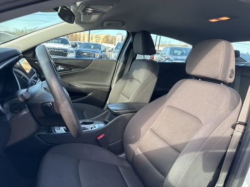 Used 2024 Chevrolet Malibu LT image 15