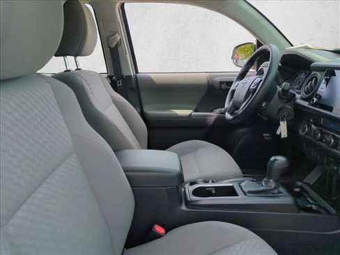 Used 2023 Toyota Tacoma SR AWD/4WD image 19