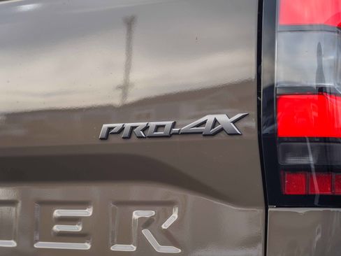 Used 2023 Nissan Frontier PRO-4X w/ Technology Package image 15