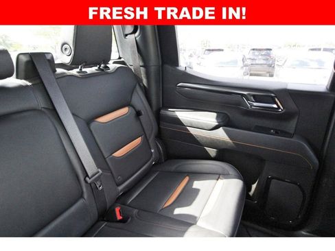 Used 2025 GMC Sierra 1500 AT4 image 10