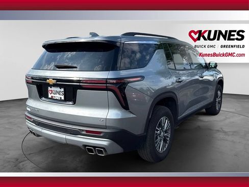 Used 2024 Chevrolet Traverse LT AWD/4WD image 8