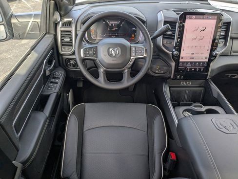 New 2026 RAM 2500 Laramie AWD/4WD image 16