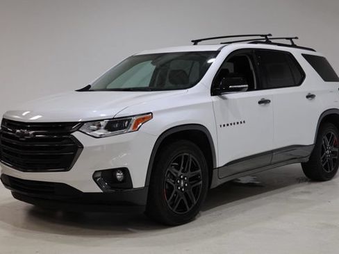 Used 2018 Chevrolet Traverse Premier w/ Redline Edition FWD image 3