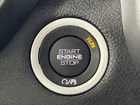 Used 2022 RAM 1500 Laramie AWD/4WD image 24