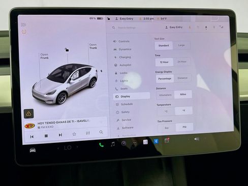 Used 2021 Tesla Model Y Long Range AWD/4WD image 37