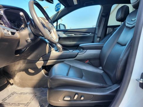 Used 2023 Cadillac XT5 Premium Luxury w/ LPO, Floor Liner Package AWD/4WD image 16
